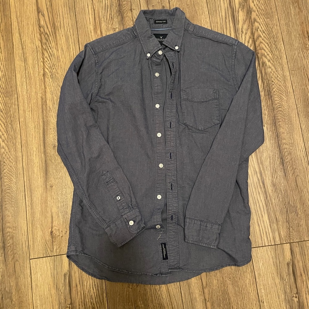 American Eagle men’s small chambray shirt